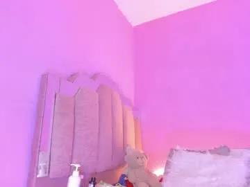 lovequeen02 on Chaturbate