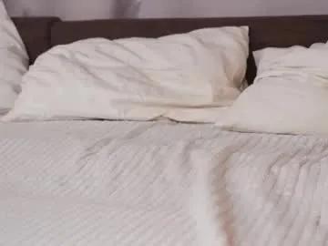 marxgraeber — Goal: flash my tits!>.< | Hello, my name is Caroline, try my favorite patterns 33/55/77/111! #new #18 #shy #smalltits #teen [55 tokens remaining]