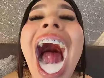 mia_roux13 on Chaturbate