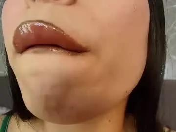 mia_roux13 on Chaturbate