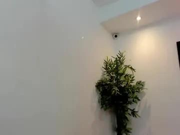 Freechat michel_lopez18 on Chaturbate