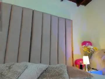 milan_ebony on Chaturbate