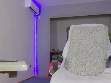 mistressellie — While Miss is decorating you Kneel before me and present your GIFT,loser! ! #mistress #feet #findom #sph #goddess Sooner or later you end up your whole tokens on Me, Perv wanker!