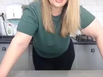 mojjo_erika on Chaturbate