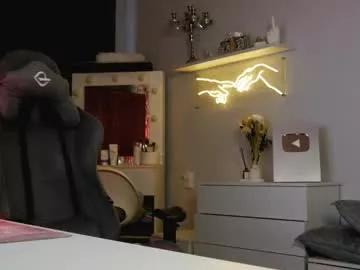 Freechat mrstenderbeast on Chaturbate