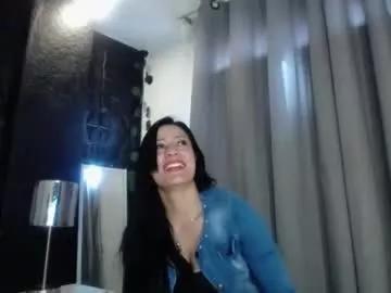 nathalia_zamu on Chaturbate