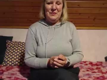 nikole111 on Chaturbate