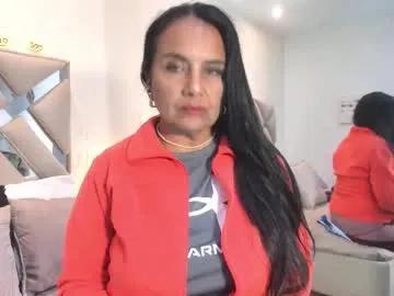 raquel_moore — Raquel_moore's  #mature #bigboobs   #smoke #mommy  #lactate