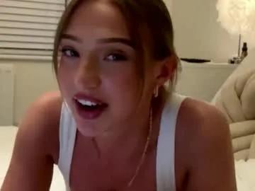 rosebella_ on Chaturbate