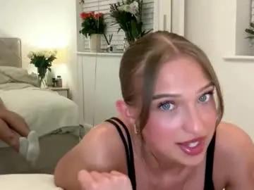 rosebella_ on Chaturbate