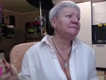 roxana_brooks — doggy shakes #milf #bigboobs #mature #lovense #mommy [54 tokens remaining]