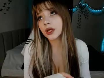 selenadurden — GOAL: flash bra [220 tokens remaining] Hi) #nonude #bigboobs  #natural  #teen #feet