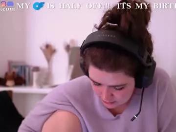 Freechat serareads on Chaturbate