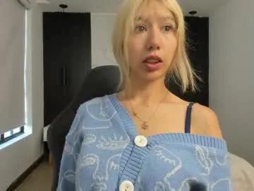 serene_waves on Chaturbate
