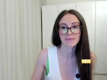 Freechat snowww_white on Chaturbate
