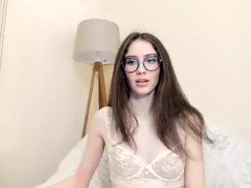 Freechat snowww_white on Chaturbate