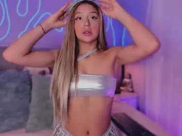 Freechat sofly_s on Chaturbate