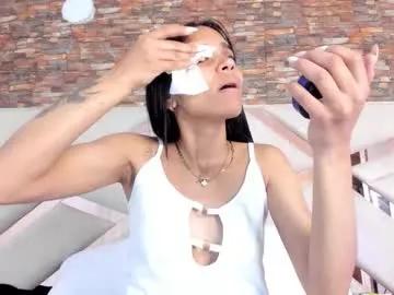 sophiaa_paris on Chaturbate