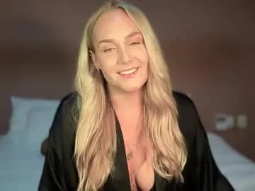 swedish_candii on Chaturbate