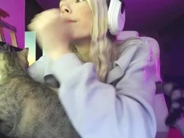 tinykylie on Chaturbate