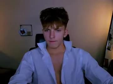 travis_wolf_ on Chaturbate