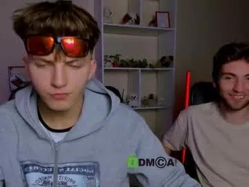 travis_wolf_ on Chaturbate