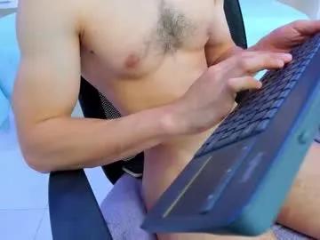 Freechat tyagoroberts on Chaturbate