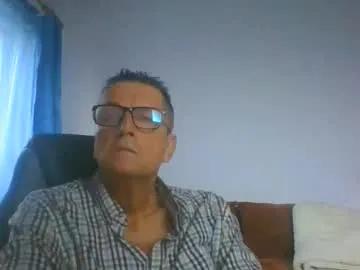 Freechat ulmeni4 on Chaturbate