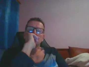 Freechat ulmeni4 on Chaturbate