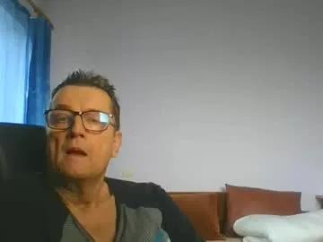 Freechat ulmeni4 on Chaturbate