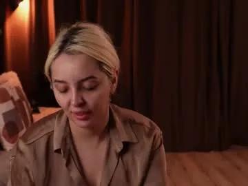 victoriamorrone on Chaturbate