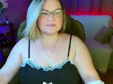vivien__wet on Chaturbate