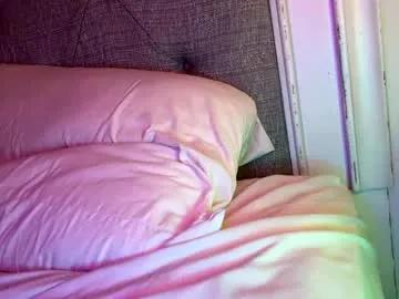 x_dreamgirl_x on Chaturbate