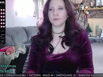 Freechat xoxojules on Chaturbate