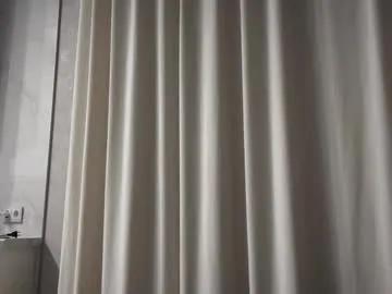 yana_squrel_22 on Chaturbate