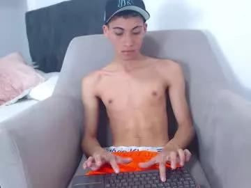 yulian_vasquez on Chaturbate