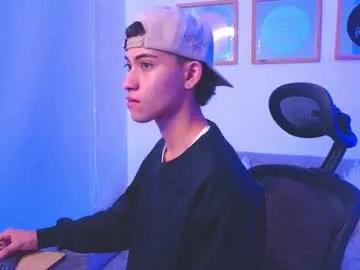 yulian_vasquez on Chaturbate