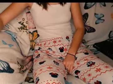 yzza_suave — show oil naked  #new #smoke #lovense #bigclit #hairypussy