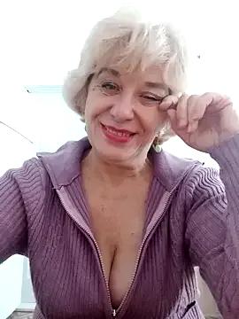 52MiaLove02 on StripChat