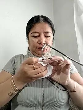 __valentina18 — Removing a bra in public