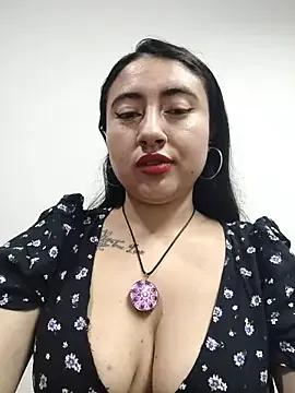 _Sarah-Office1 on StripChat