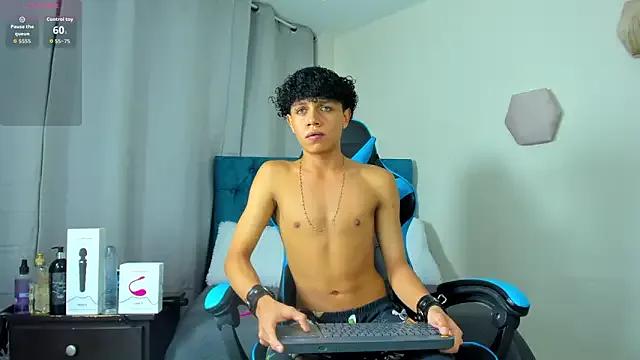 _taylor_black on StripChat