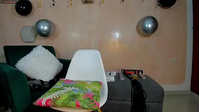 _taylor_black on StripChat