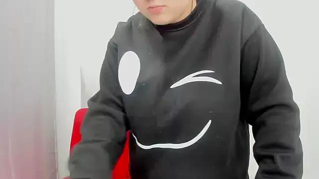 AdeleCruz on StripChat