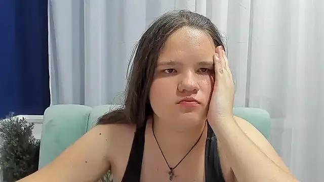 AdeleCruz on StripChat