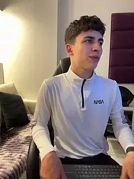 AdrianRinaldi — completly naked 4u