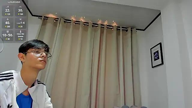 alahia_sweet on StripChat