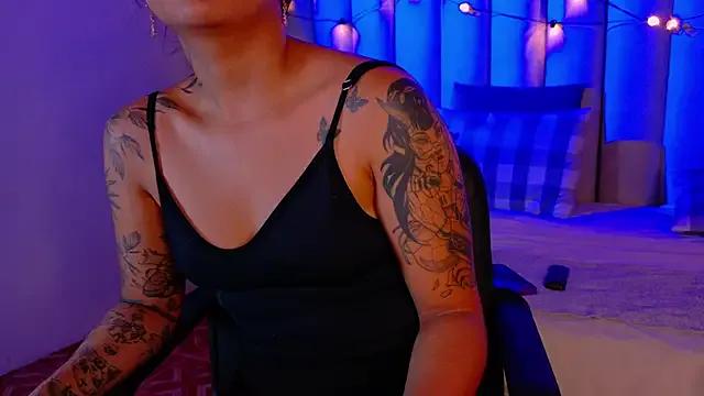 alaia-rogers — Get naked and we start a sensual show