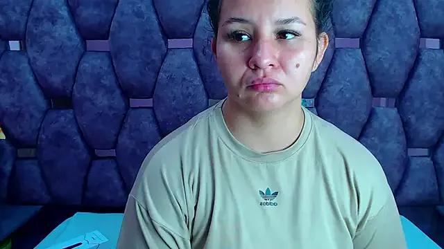 AlaSmith on StripChat