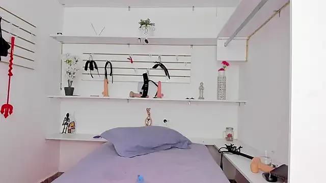 Alejandra_Dunn on StripChat